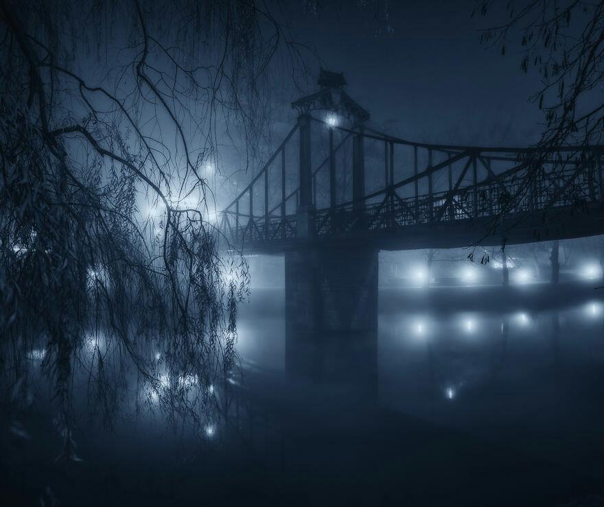 Photographer Captured This Incredible Place Covered In Fog And The Result Is Mind Blowing